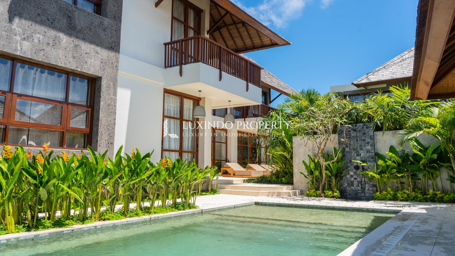 NYANYI - LUXURY 6 BEDROOM LEASEHOLD VILLA (LHV1042)